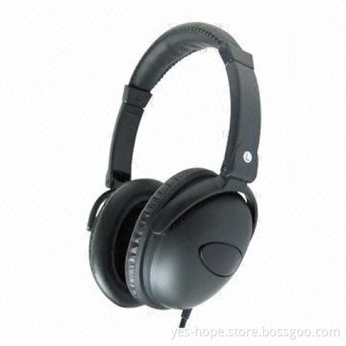 Active Noise-Cancelling Headphones in Black Color, 32 Ohms Impedance